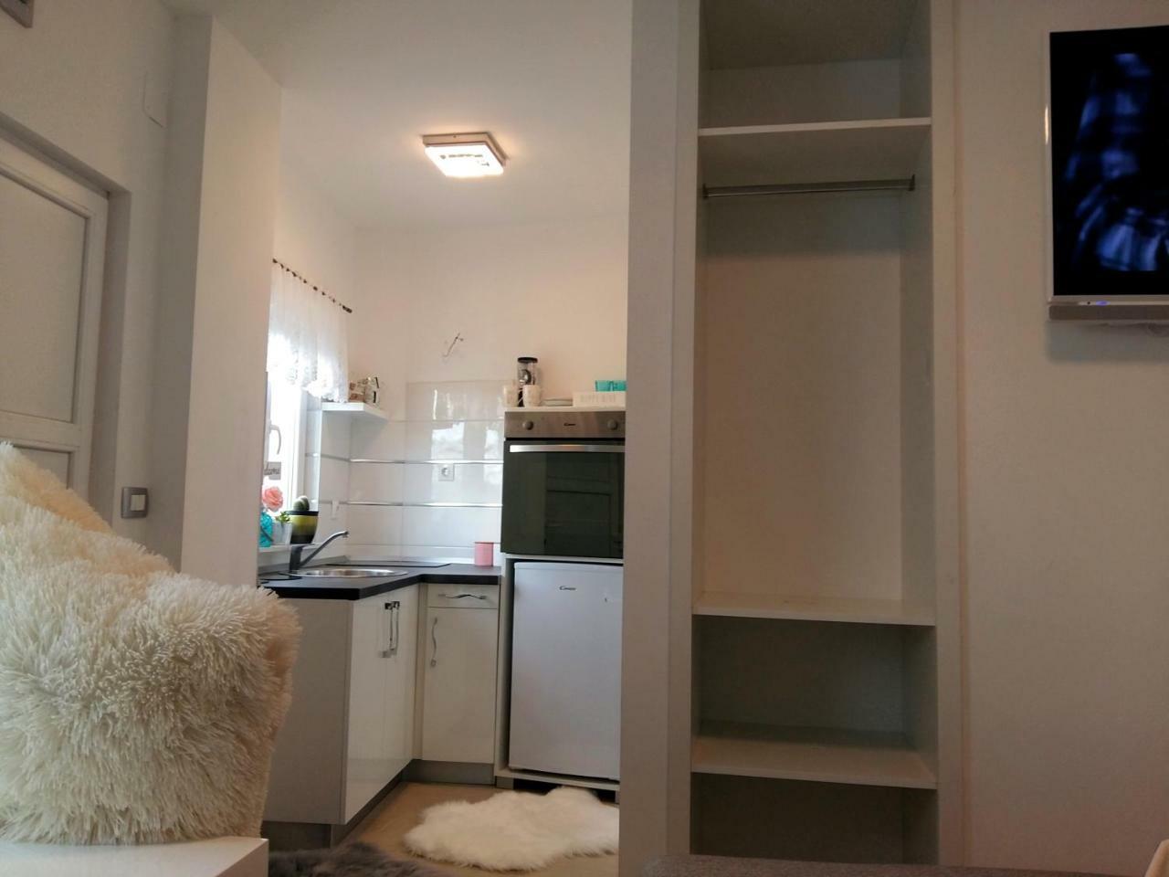 Studio Apartman Vortex Fažana Exterior foto